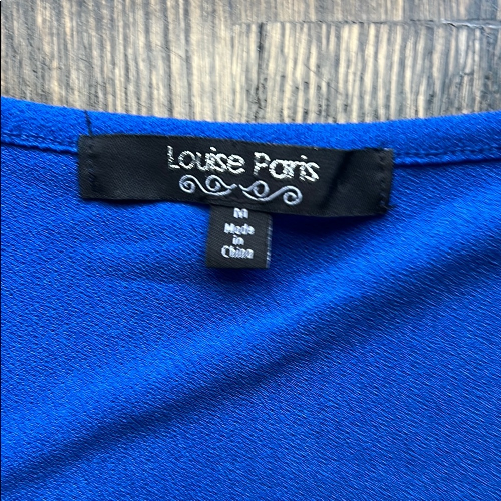 Women’s Relaxed Blue Short Sleeve Tee with rhinestones along ruched sleeves - Picture 4 of 7